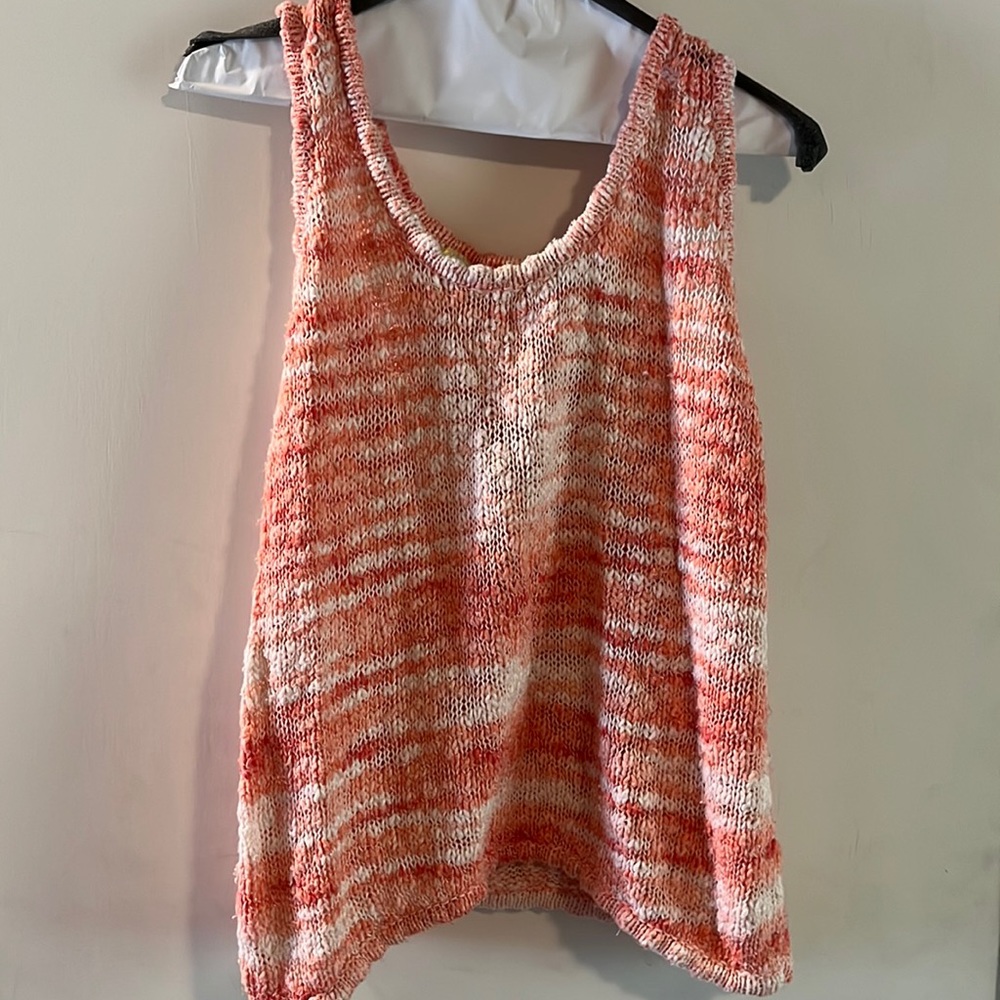 Knitted white and pink top